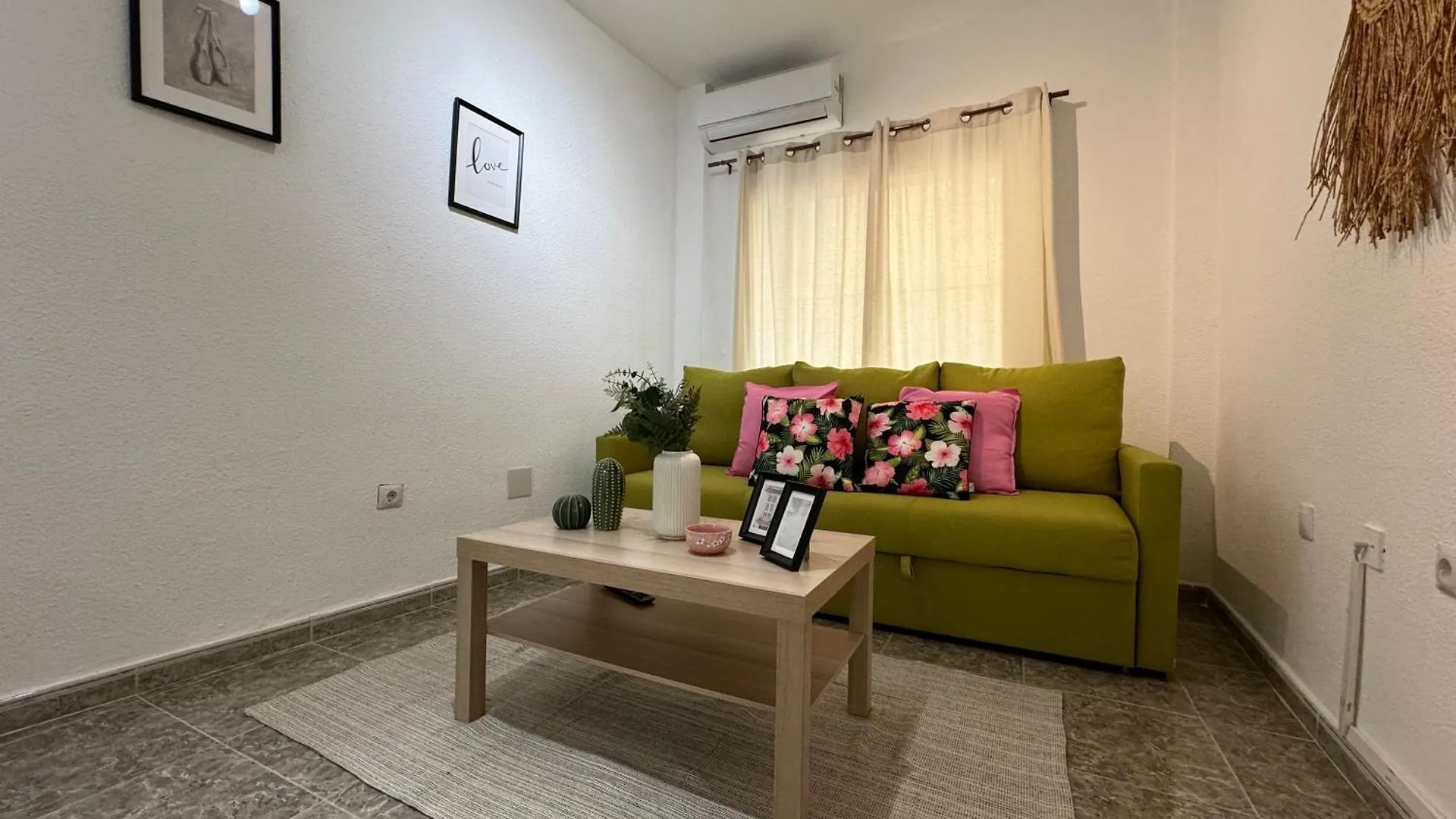 Apartment Sweet Home Center Beatas Malaga Spain